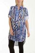 Load image into Gallery viewer, Made In Italy Animal Print Mini Dress Shirt
