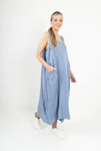 Load image into Gallery viewer, Made In Italy Scoop Neck Sleeveless Linen Dress
